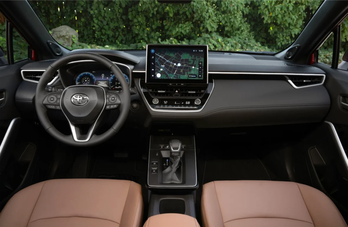 XLE dashboard with tan seats