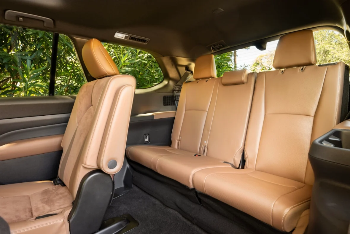Grand Highlander Platinum second-row captain's chairs in Portobello leather