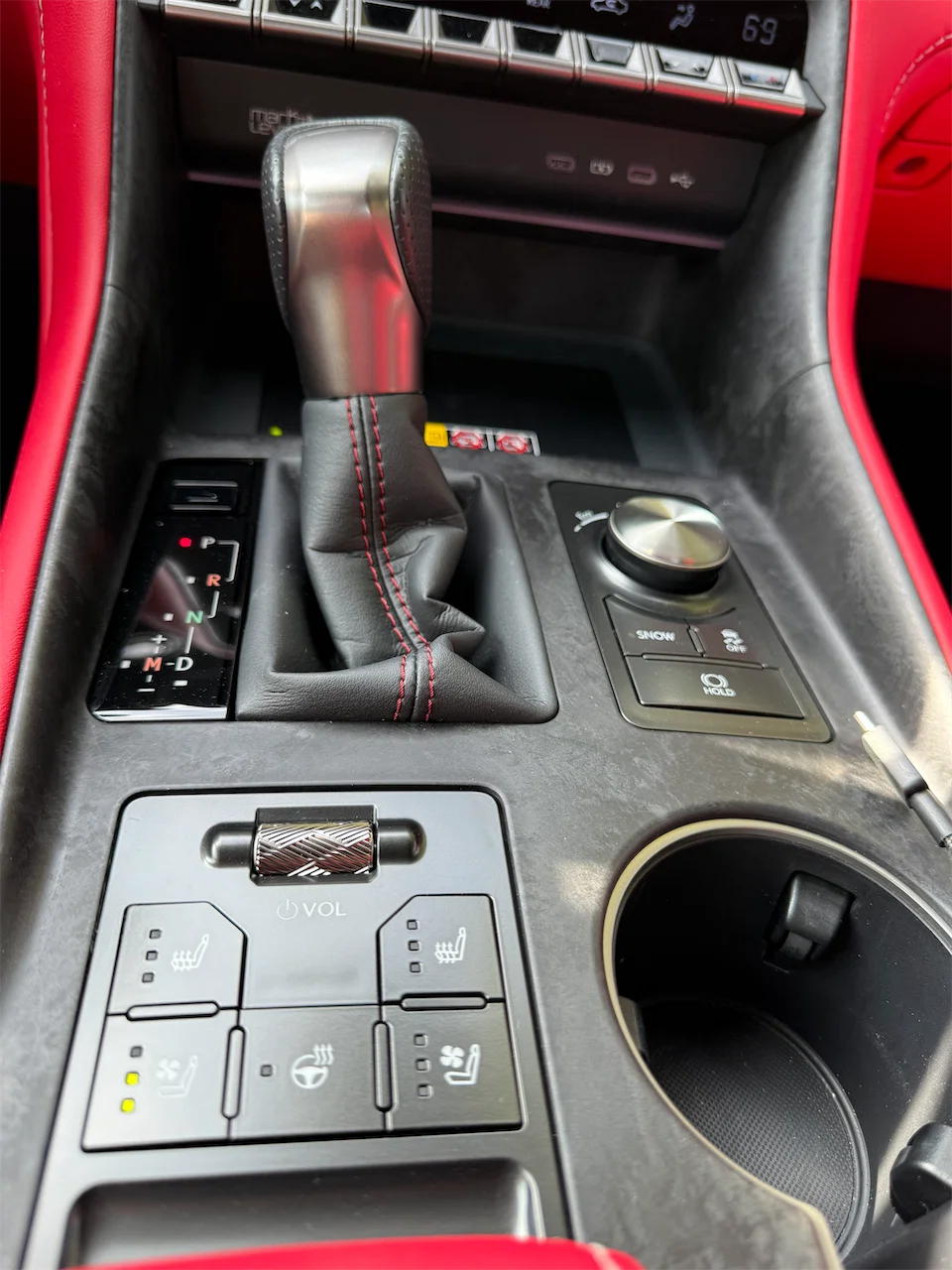 2026 Lexus IS 350 F SPORT gallery photo 13