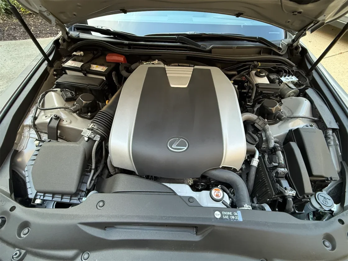 3.5-liter V6 engine in the Lexus IS 350 F SPORT