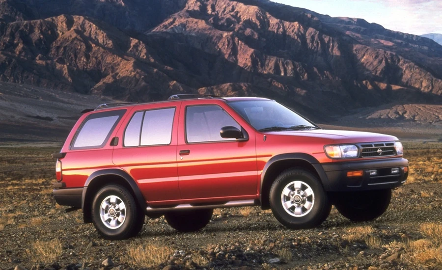 Early-generation Nissan Pathfinder front three-quarter view
