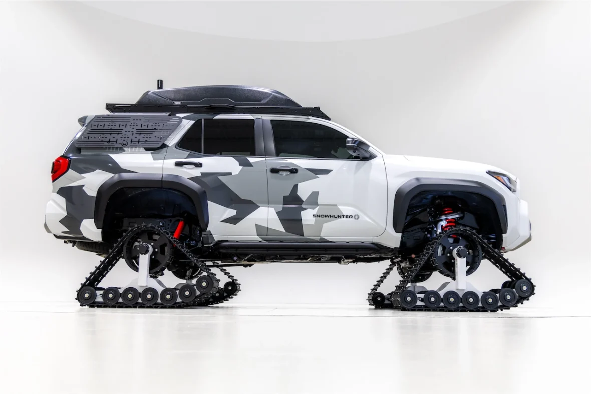 Toyota 4Runner Snowhunter concept on snow tracks