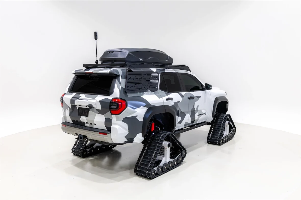 Toyota 4Runner Snowhunter concept on snow tracks