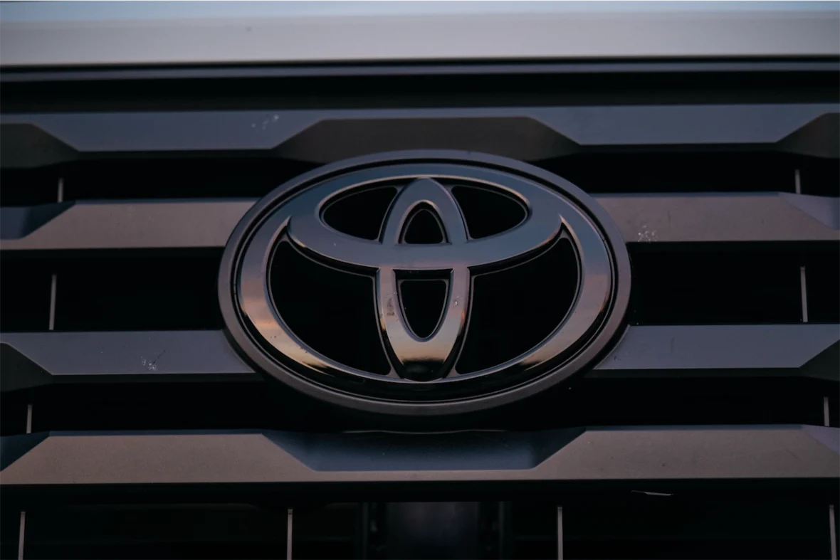 Toyota emblem on the reworked 2027 Toyota Tundra grille