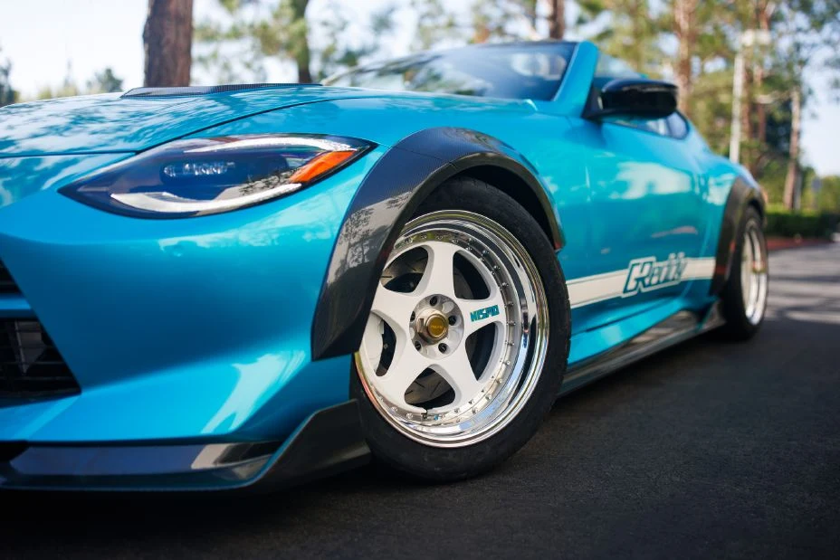 Nissan Z Kaze concept headlight and NISMO wheel