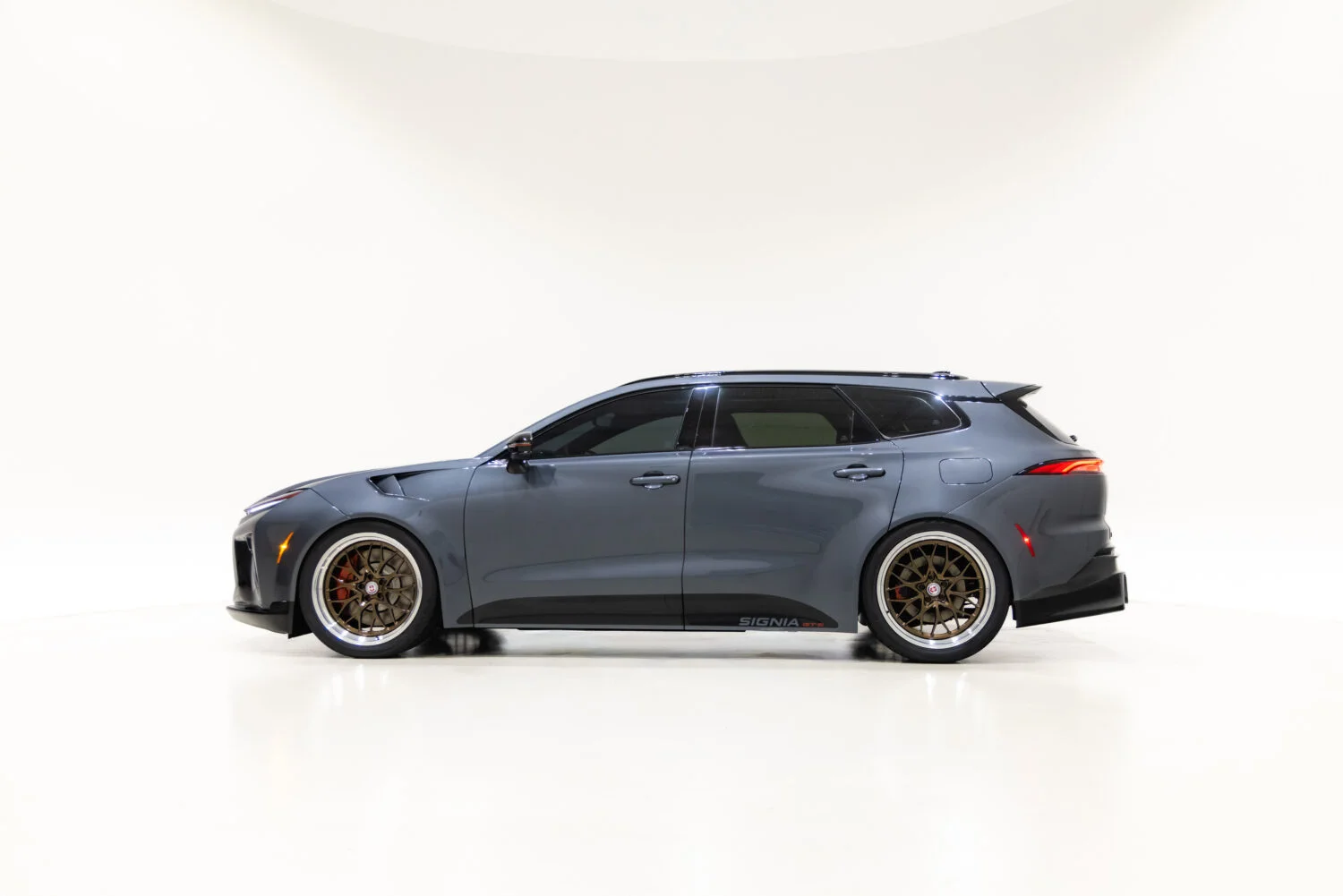 Crown Signia GT-S Concept low side view