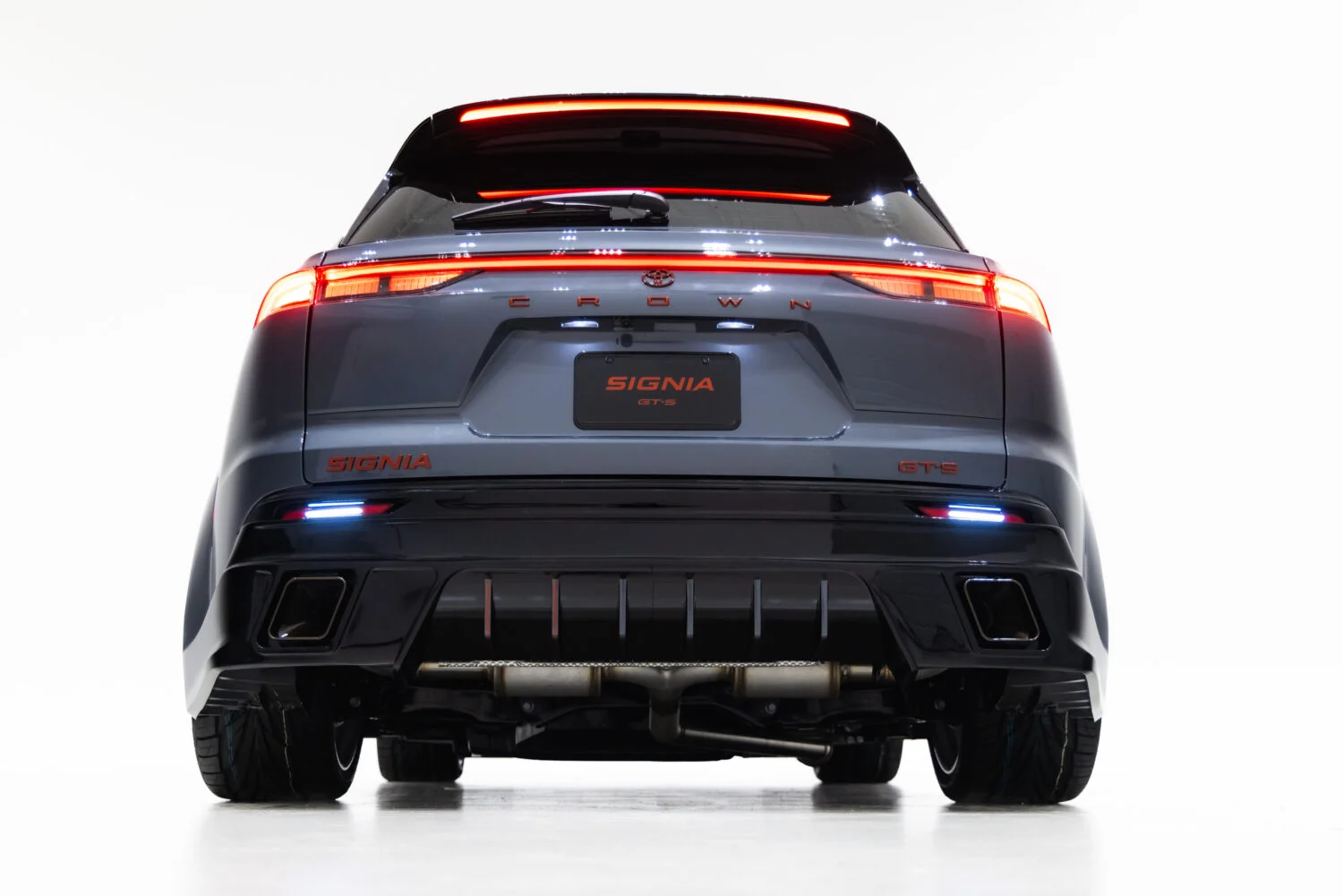 Crown Signia GT-S Concept rear view